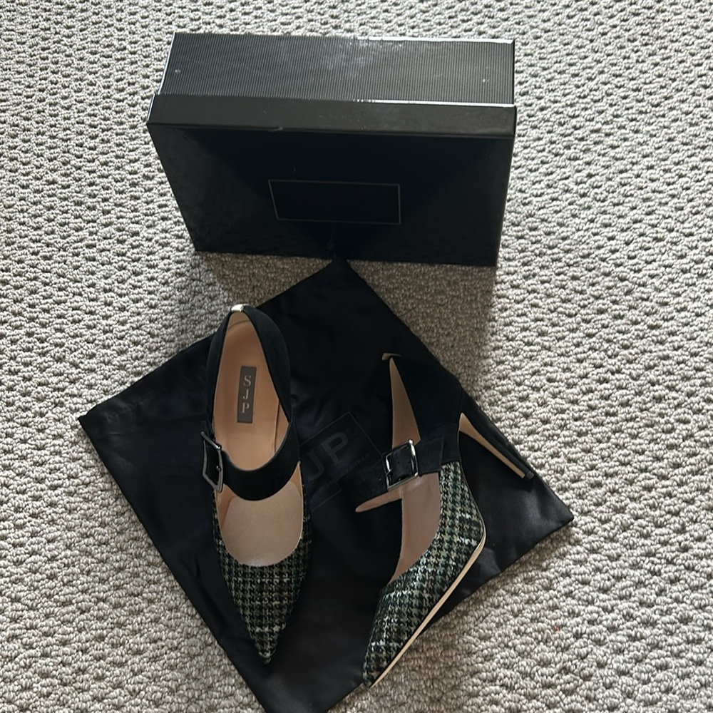 NWT SJP black suede houndstooth shoes